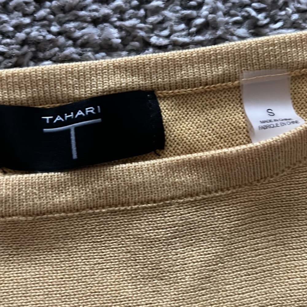 Sweatshirt - Picture 2 of 3